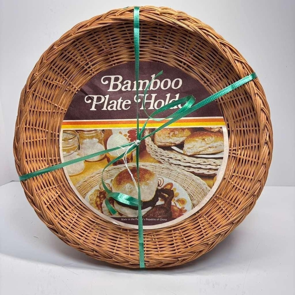 Vintage Lot Of  14 Wicker Bamboo Paper Plate Holders For Picnic And Barbecue